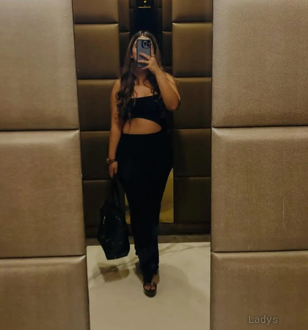 Shweta (22) – Call Girl & Independent Escort Service in Bhubaneshwar - Gallery Photo 3