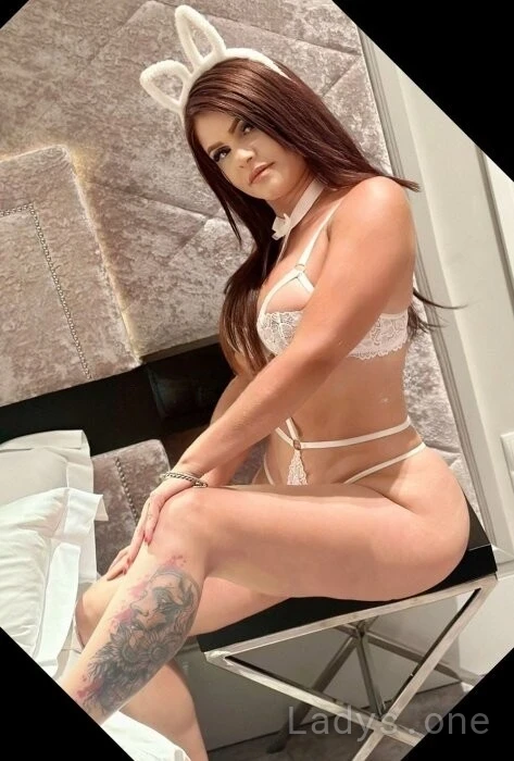 Sara (29) – Call Girl & Independent Escort Service in Bielsko-Biala - Gallery Photo 3