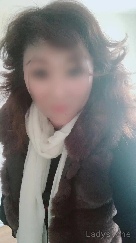 Iris (25) – Call Girl & Independent Escort Service in Binghamton - Gallery Photo 3