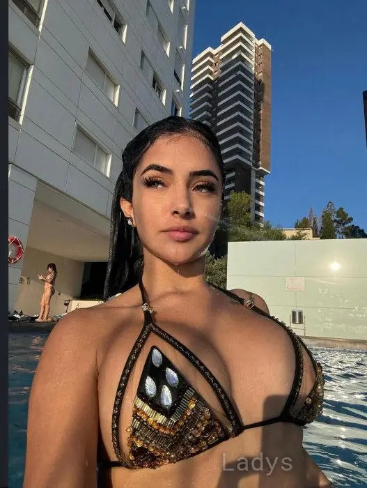 Violetta (23) – Call Girl & Independent Escort Service in Birkirkara - Gallery Photo 3