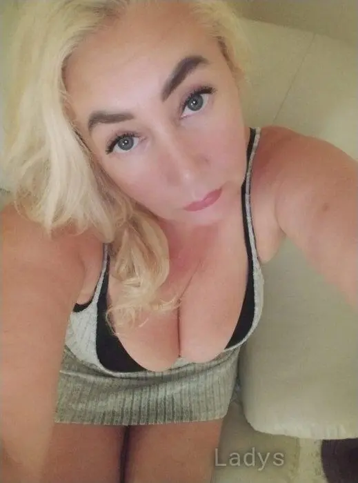 Inessa (44) – Call Girl & Independent Escort Service in Birkirkara - Gallery Photo 5