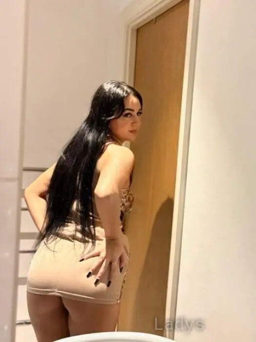 Rania (21) – Call Girl & Independent Escort Service in Birmingham - Gallery Photo 3