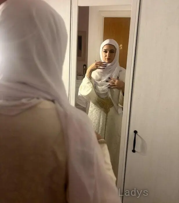 Rania (21) – Call Girl & Independent Escort Service in Birmingham - Gallery Photo 2
