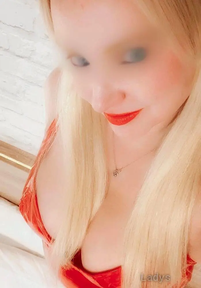Clea Luxe (40) – Call Girl & Independent Escort Service in Birmingham - Gallery Photo 2
