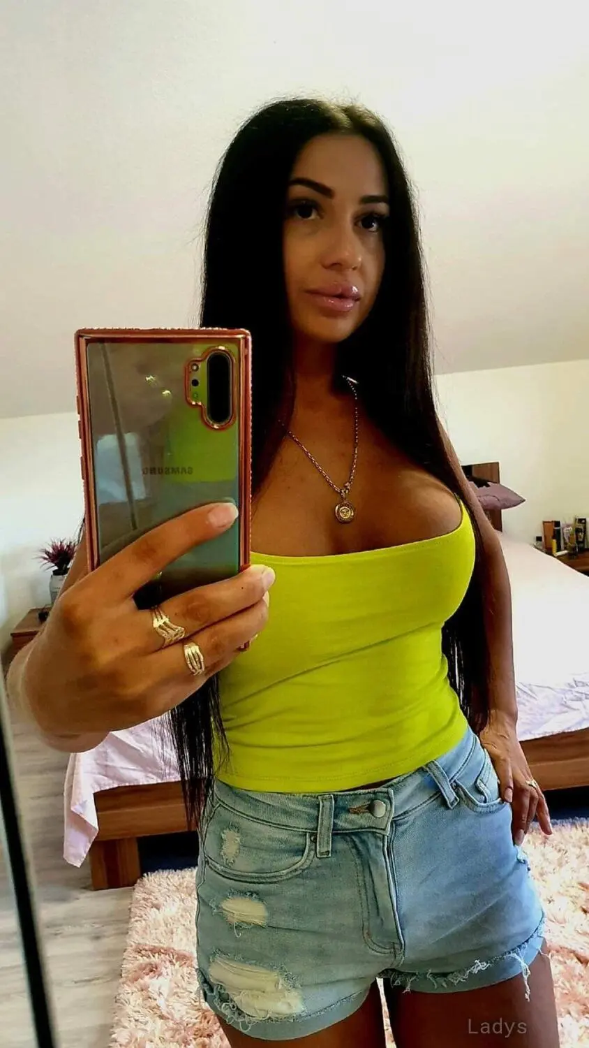 Lorena (24) – Call Girl & Independent Escort Service in Blackpool - Gallery Photo 5