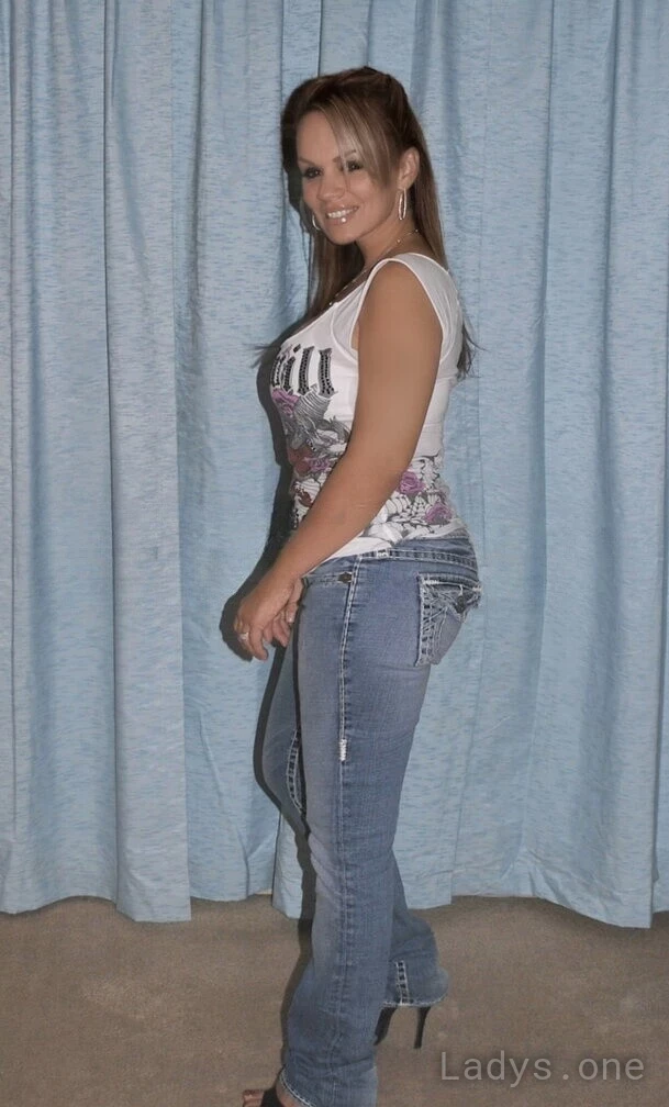Briana (35) – Call Girl & Independent Escort Service in Boca Raton - Gallery Photo 4