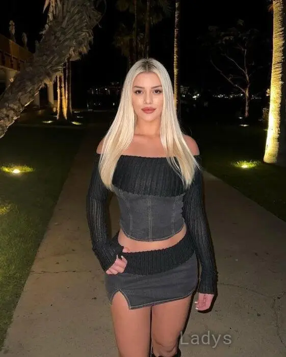 Alya (27) – Call Girl & Independent Escort Service in Bodrum - Gallery Photo 4