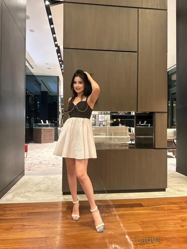 Sevda (20) – Call Girl & Independent Escort Service in Bodrum - Gallery Photo 5