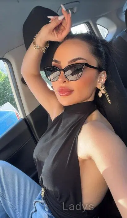 Rose (23) – Call Girl & Independent Escort Service in Bodrum - Gallery Photo 2