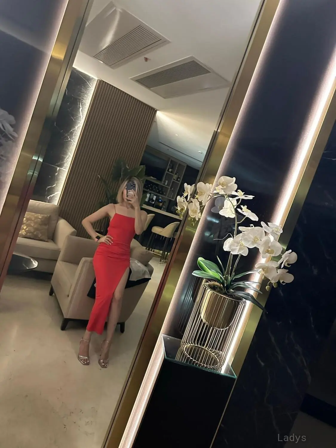 Bella (19) – Call Girl & Independent Escort Service in Bodrum - Gallery Photo 3