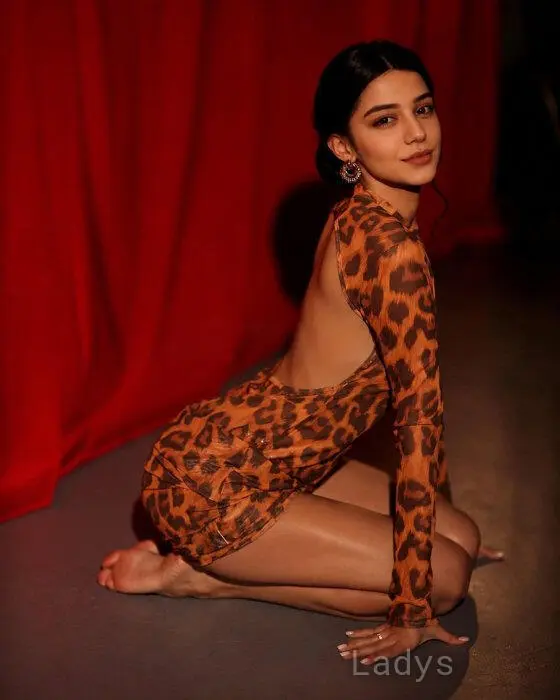 Chloe (20) – Call Girl & Independent Escort Service in Bodrum - Gallery Photo 5
