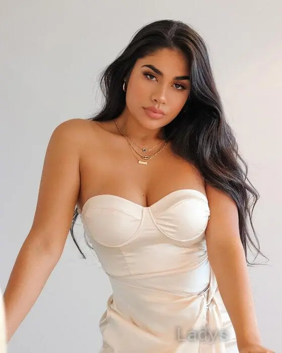 Bianca (25) – Call Girl & Independent Escort Service in Bonn - Gallery Photo 3