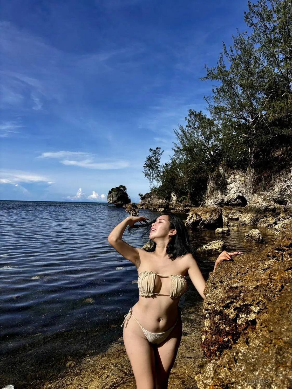 Emily (25) – Call Girl & Independent Escort Service in Boracay - Gallery Photo 3