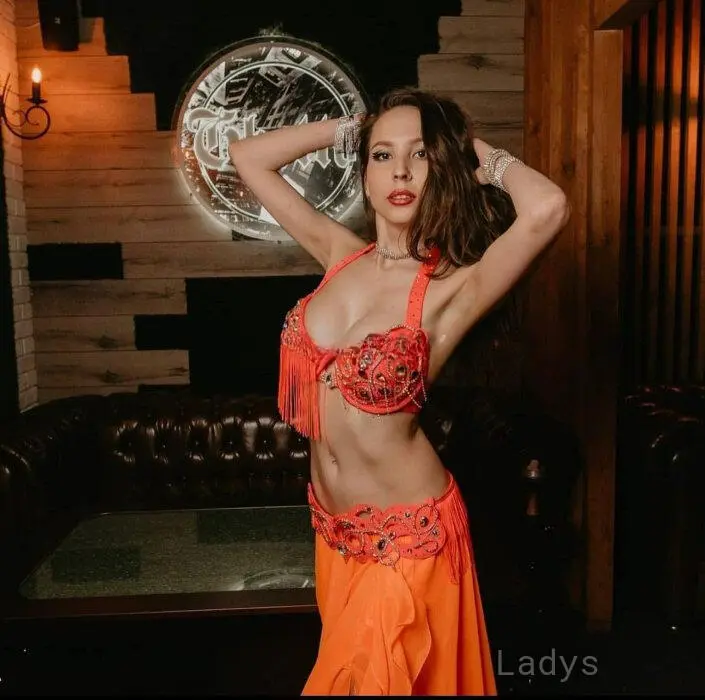 Kamila (26) – Call Girl & Independent Escort Service in Bordeaux - Gallery Photo 2