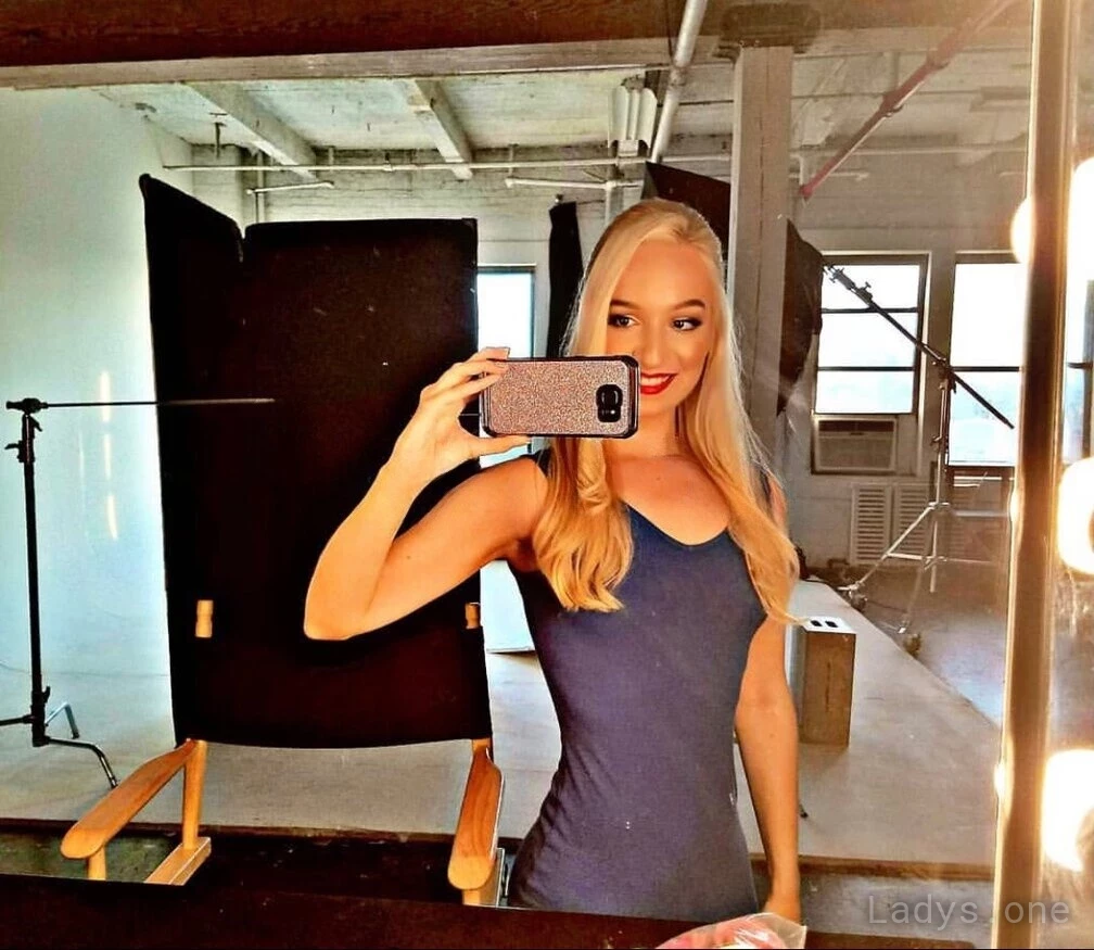Allison Sky (24) – Call Girl & Independent Escort Service in Bozeman - Gallery Photo 2