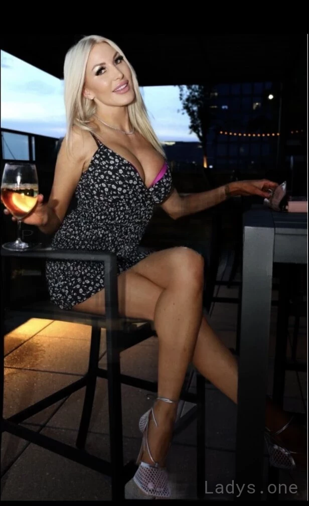 Nikki (30) – Call Girl & Independent Escort Service in Bozeman - Gallery Photo 3