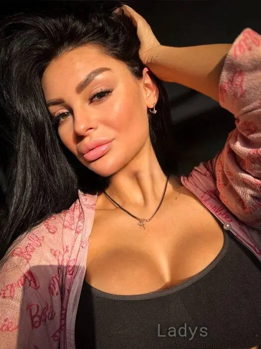 Karina (20) – Call Girl & Independent Escort Service in Brackel - Gallery Photo 3