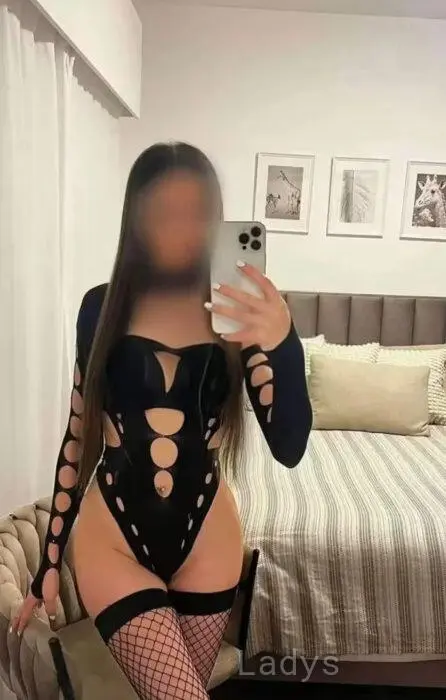 Evelin (24) – Call Girl & Independent Escort Service in Braşov - Gallery Photo 2
