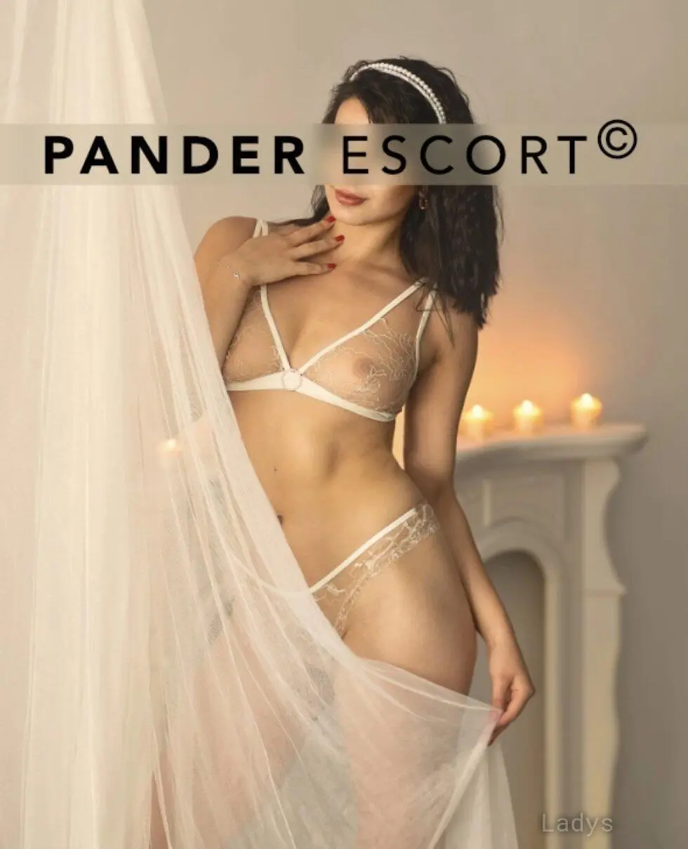 Alice (26) – Call Girl & Independent Escort Service in Bremen - Gallery Photo 6