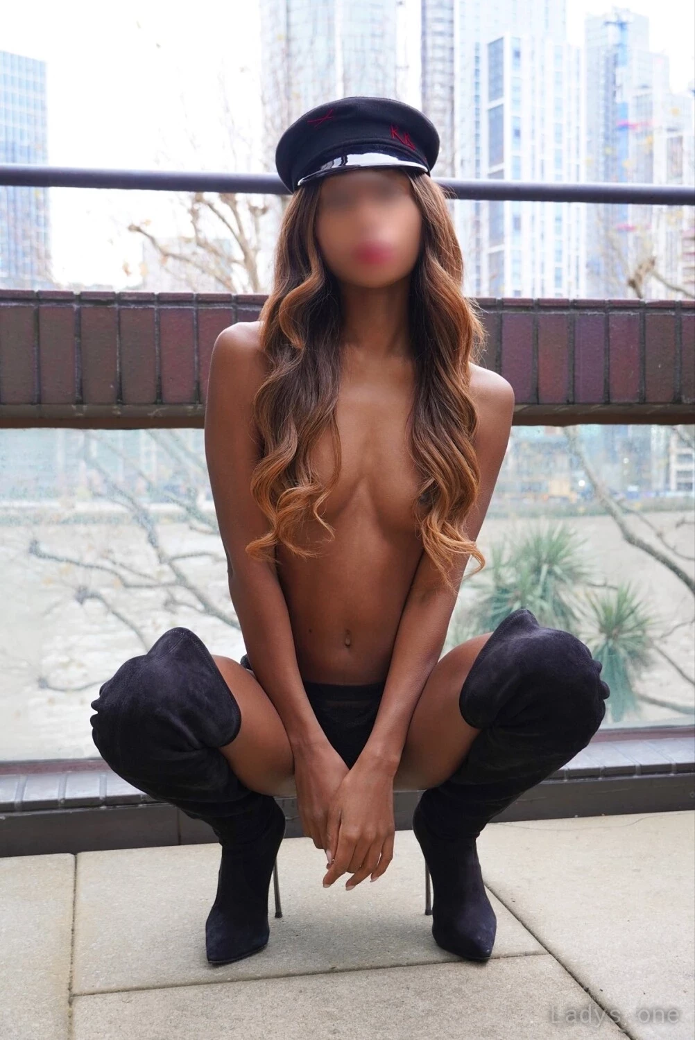 Mia Dixion (21) – Call Girl & Independent Escort Service in Brighton - Gallery Photo 4