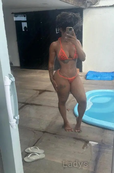 Luana (24) – Call Girl & Independent Escort Service in Brighton - Gallery Photo 4