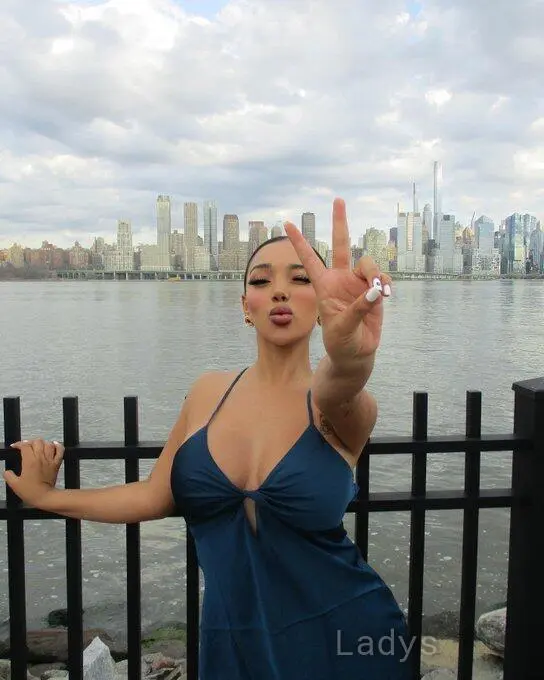 Annah (26) – Call Girl & Independent Escort Service in Brisbane - Gallery Photo 3