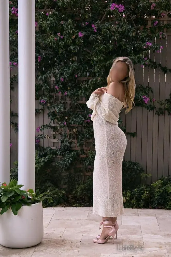 Mia Hamilton (20) – Call Girl & Independent Escort Service in Brisbane - Gallery Photo 3
