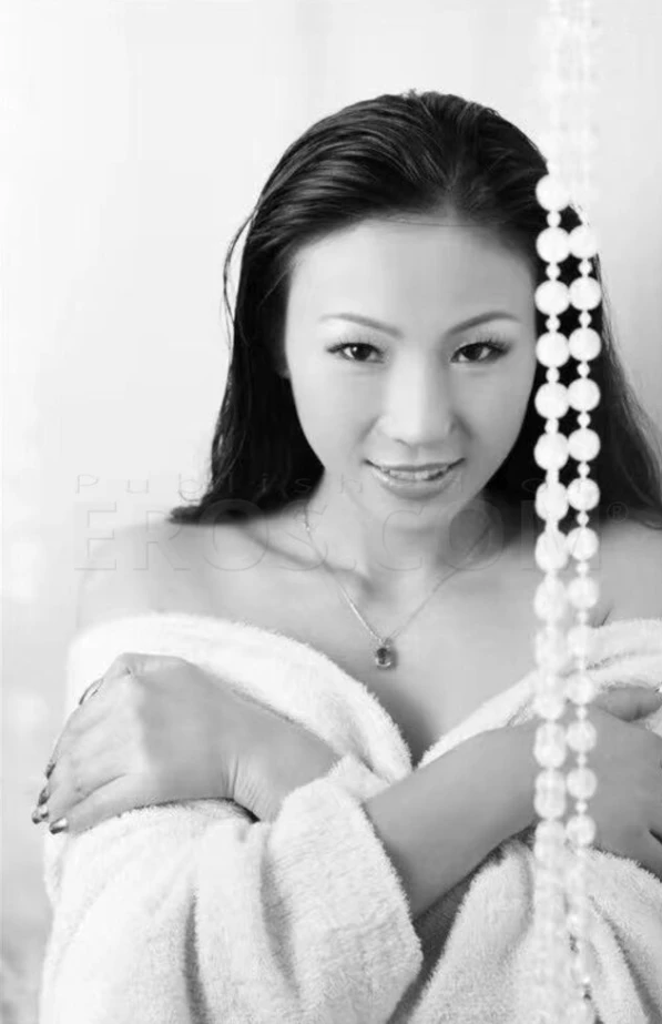 Vicky (27) – Call Girl & Independent Escort Service in The Bronx - Gallery Photo 4
