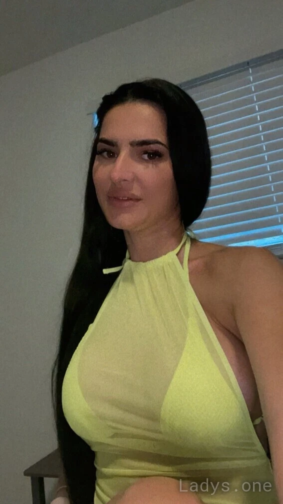 Darya (24) – Call Girl & Independent Escort Service in The Bronx - Gallery Photo 3