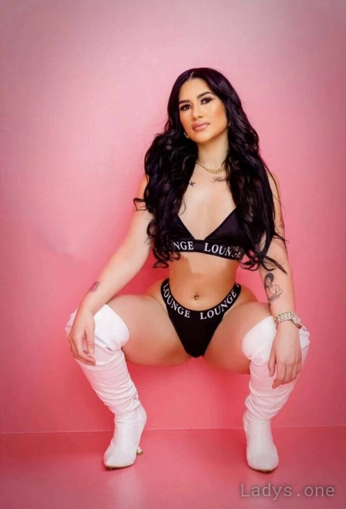 Katty (21) – Call Girl & Independent Escort Service in The Bronx - Gallery Photo 3