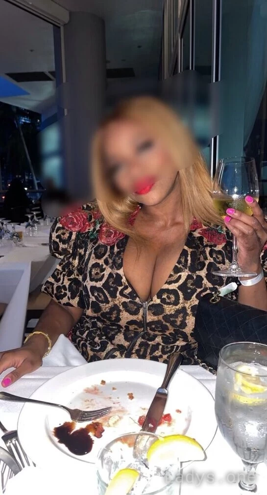 Michelle (28) – Call Girl & Independent Escort Service in The Bronx - Gallery Photo 4