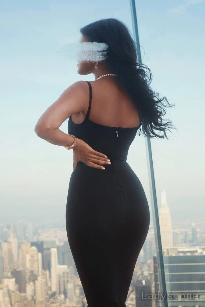 Serena Sahir (28) – Call Girl & Independent Escort Service in The Bronx - Gallery Photo 3
