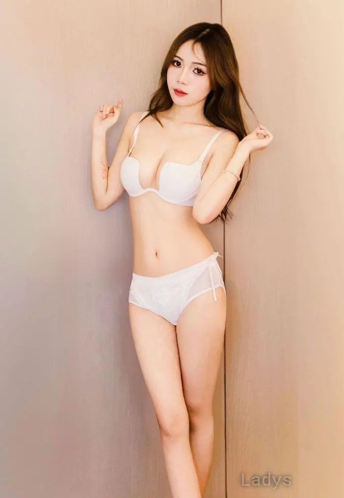 Ami (24) – Call Girl & Independent Escort Service in Brooklyn - Gallery Photo 3