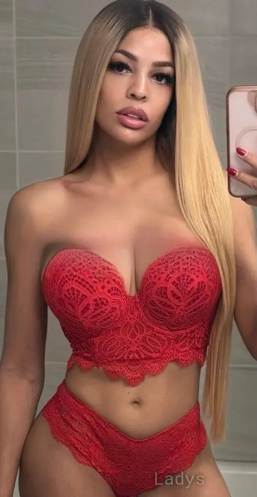Elena (25) – Call Girl & Independent Escort Service in Brooklyn - Gallery Photo 3