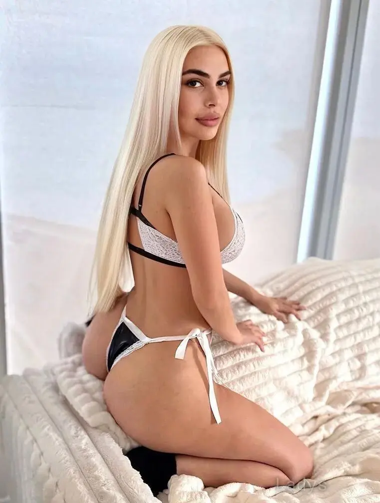 Lexy (25) – Call Girl & Independent Escort Service in Brooklyn - Gallery Photo 4