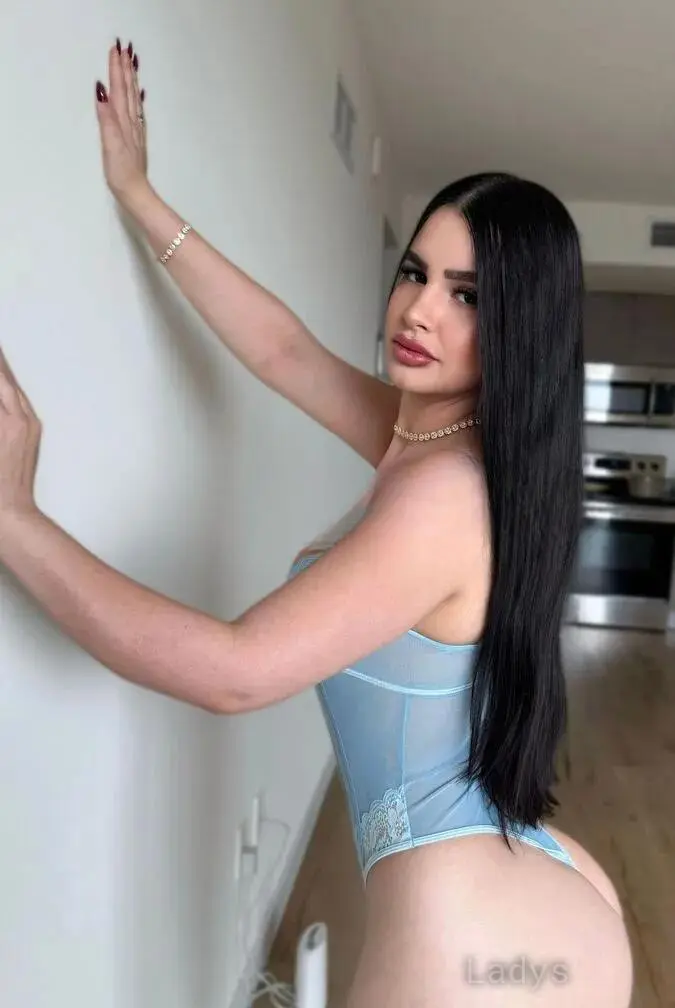 Adri (22) – Call Girl & Independent Escort Service in Brooklyn - Gallery Photo 5