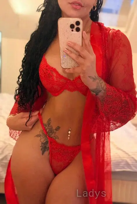 Kiara (28) – Call Girl & Independent Escort Service in Brussels - Gallery Photo 2