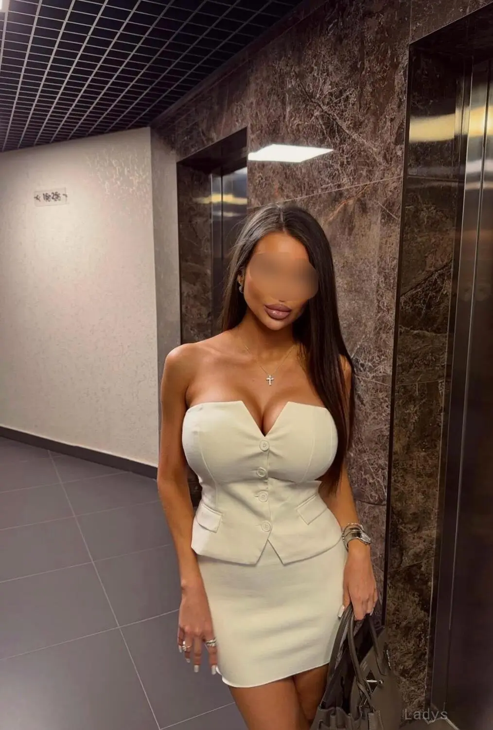 Sarrah (26) – Call Girl & Independent Escort Service in Bucharest - Gallery Photo 4
