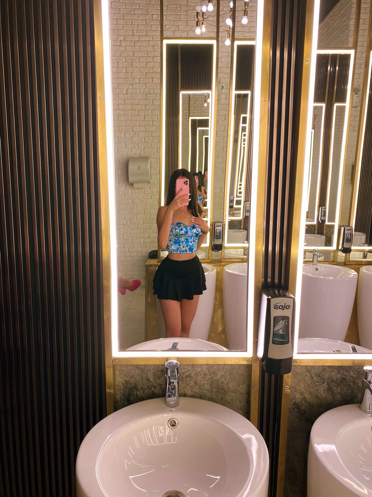 Aya (18) – Call Girl & Independent Escort Service in Bucharest - Gallery Photo 5