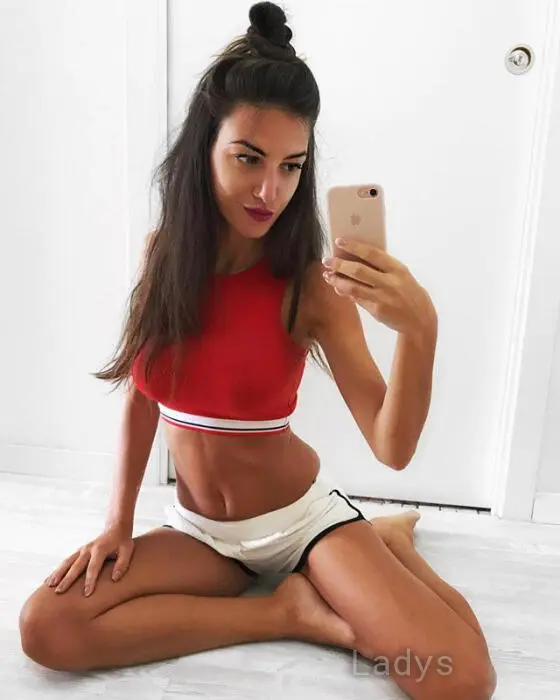 Camellie (26) – Call Girl & Independent Escort Service in Bucharest - Gallery Photo 3
