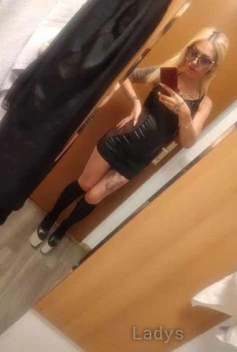 Elisa Boom (27) – Call Girl & Independent Escort Service in Bucharest - Gallery Photo 3