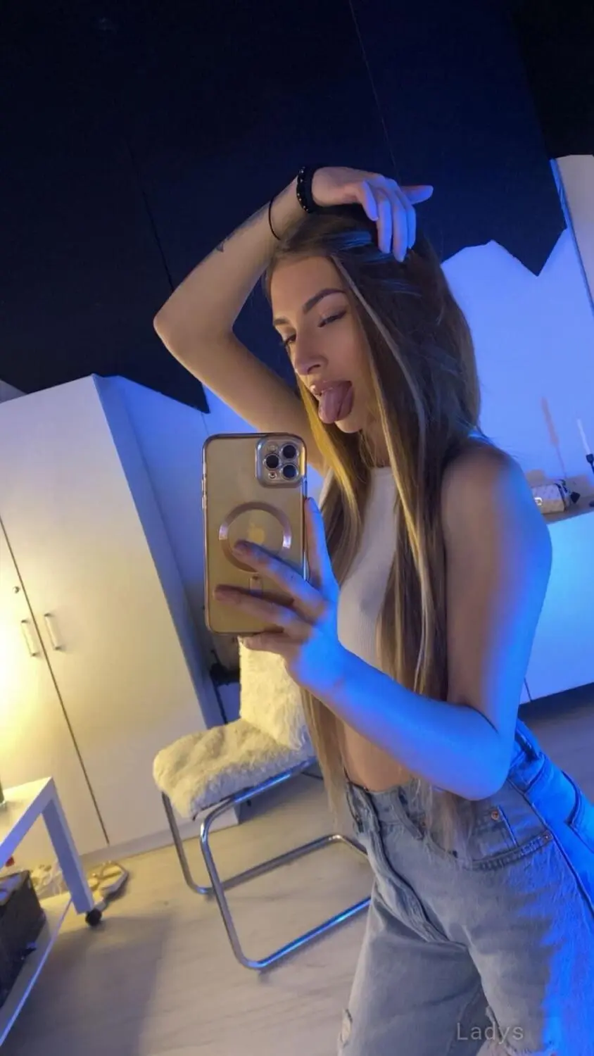 Ayme (23) – Call Girl & Independent Escort Service in Bucharest - Gallery Photo 3