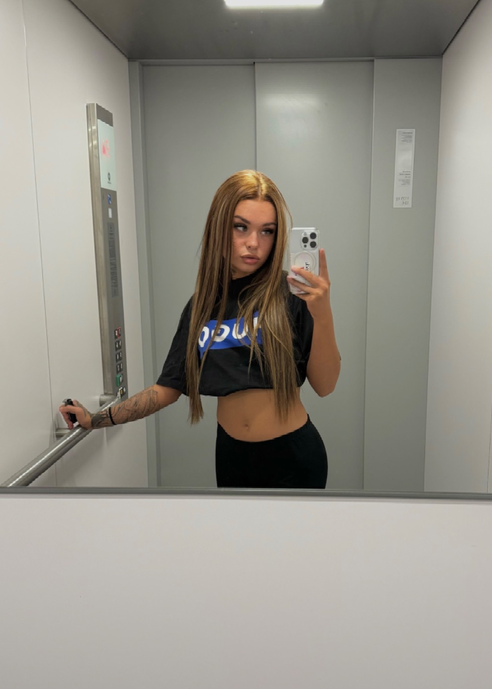 Cherry (18) – Call Girl & Independent Escort Service in Budapest - Gallery Photo 6