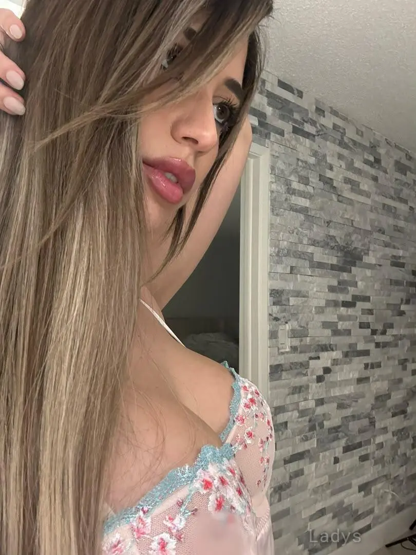 Sandra (27) – Call Girl & Independent Escort Service in Budapest - Gallery Photo 2