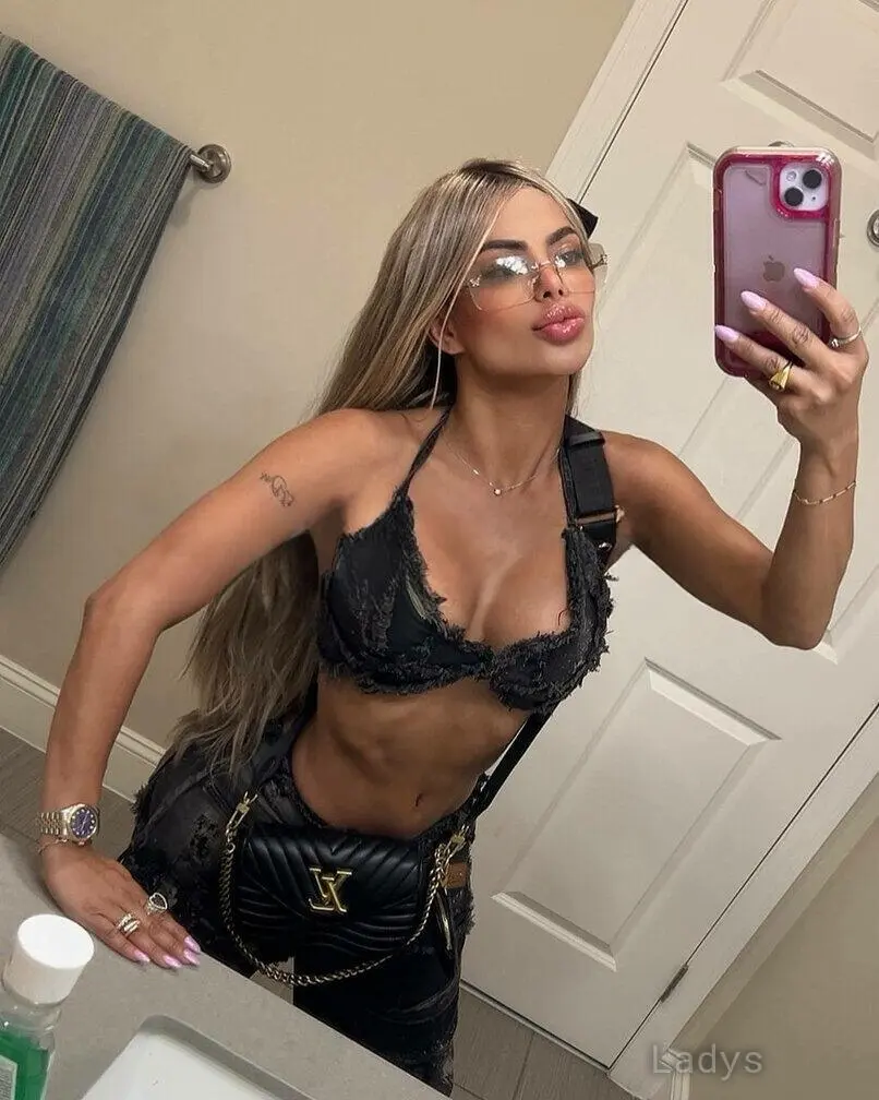 Alexa Fox (25) – Call Girl & Independent Escort Service in Buffalo - Gallery Photo 2