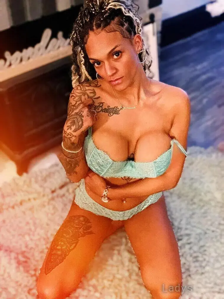 Jiss (25) – Call Girl & Independent Escort Service in Buffalo - Gallery Photo 2