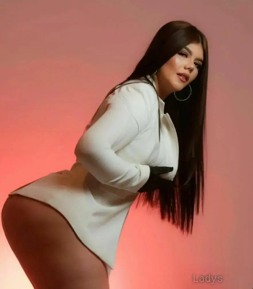 Mia (22) – Call Girl & Independent Escort Service in Buffalo - Gallery Photo 4