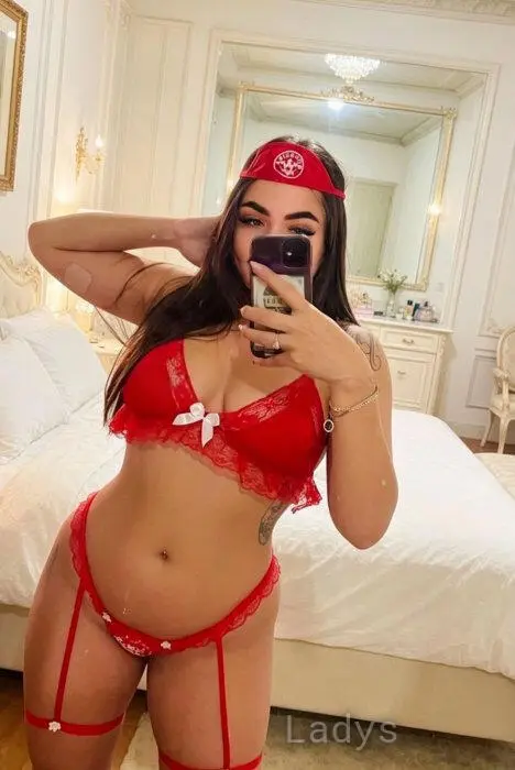 Ayesha (22) – Call Girl & Independent Escort Service in Bugibba - Gallery Photo 3