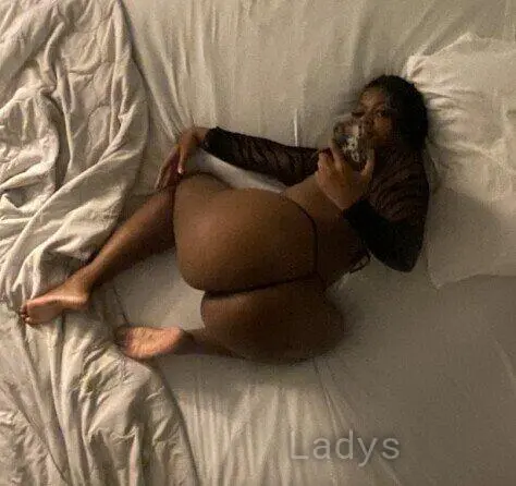 Emmy (26) – Call Girl & Independent Escort Service in Bursa - Gallery Photo 3