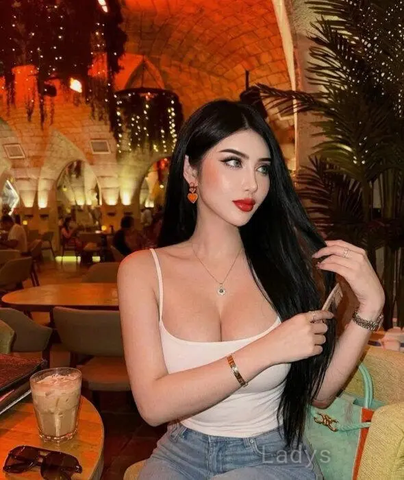 Alesya (23) – Call Girl & Independent Escort Service in Bursa - Gallery Photo 2